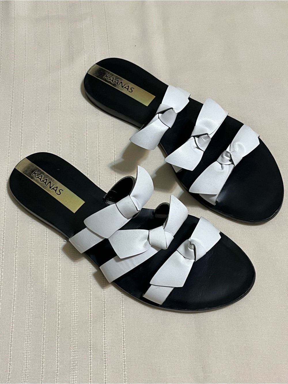 KAANAS White Triple Bow Slide Sandals with Black Footbed size 6